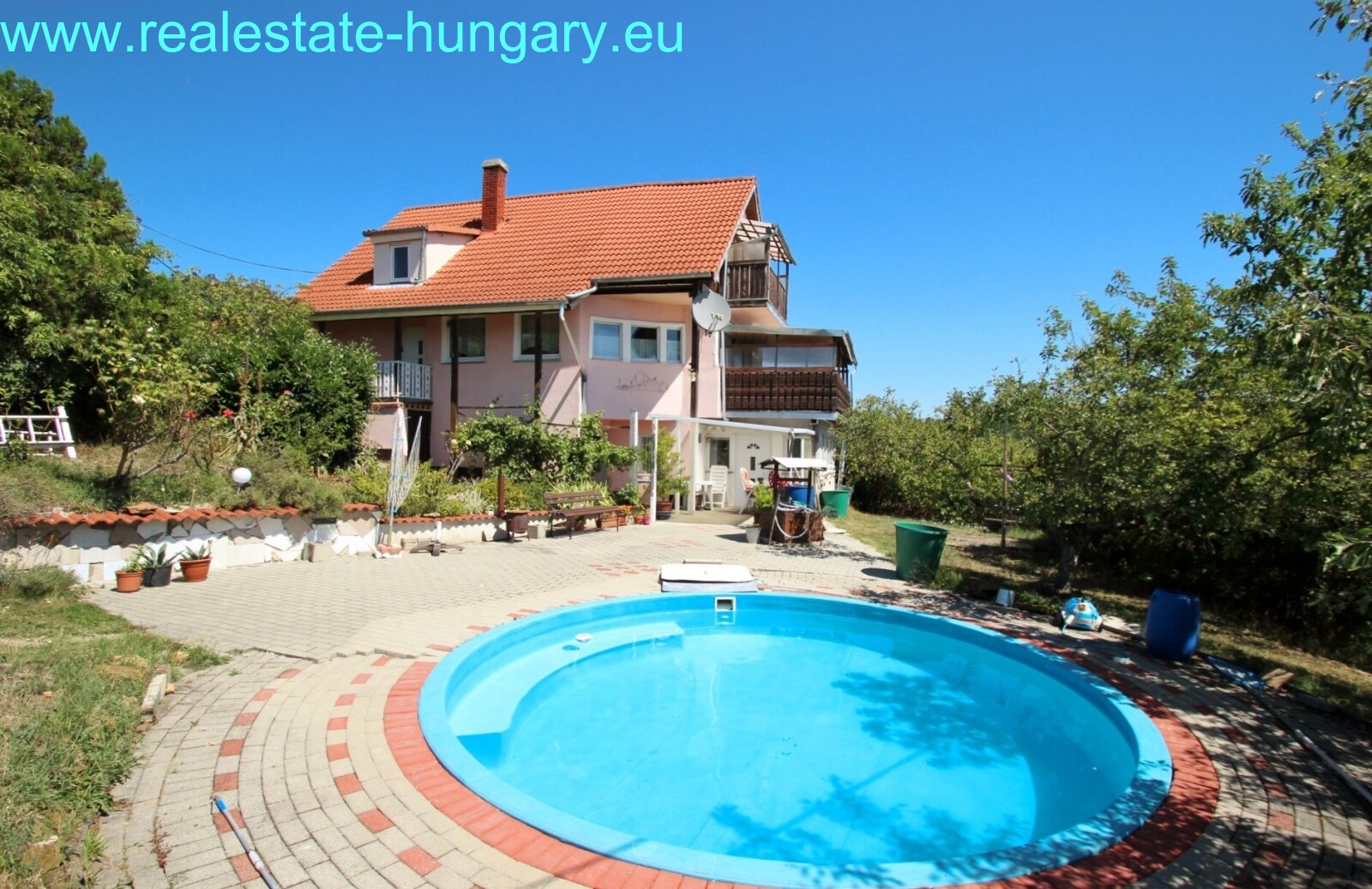 Lakóház a Balaton északi partján 